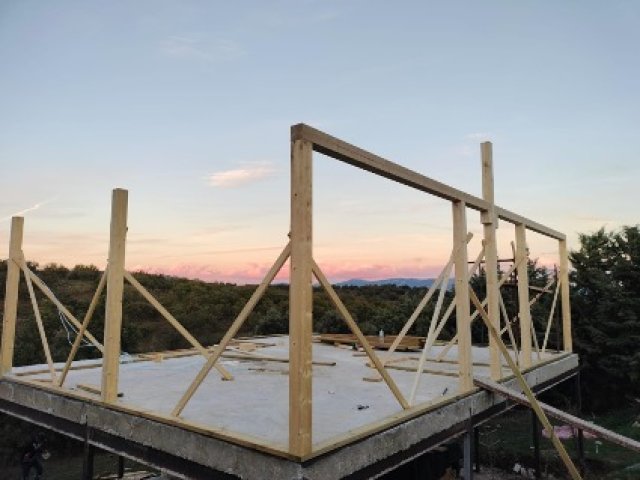 Construcción de casa con proyecto y cimentación
