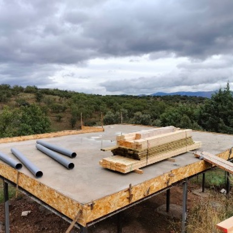 Construcción de casa con proyecto y cimentación